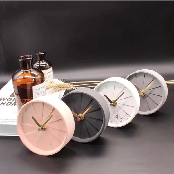 petite horloge de table